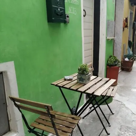 Vezzhouse * Vezzano Ligure