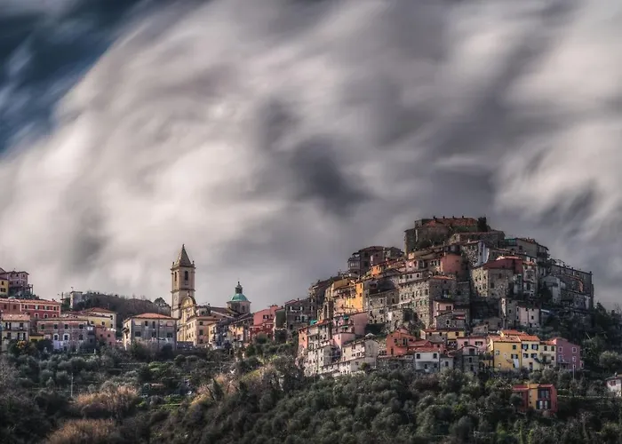 Vezzhouse Vezzano Ligure